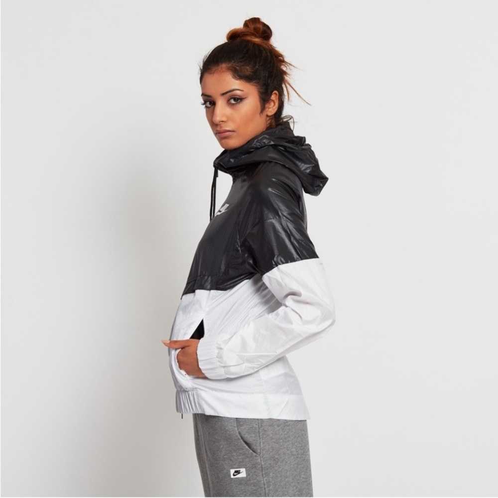 Nike Windrunner Jacket - image 2